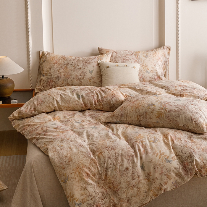 91家纺网 家纺一手货源 找家纺 爱思佳 2025新款棉麻数码印花四件套 花蝶-咖