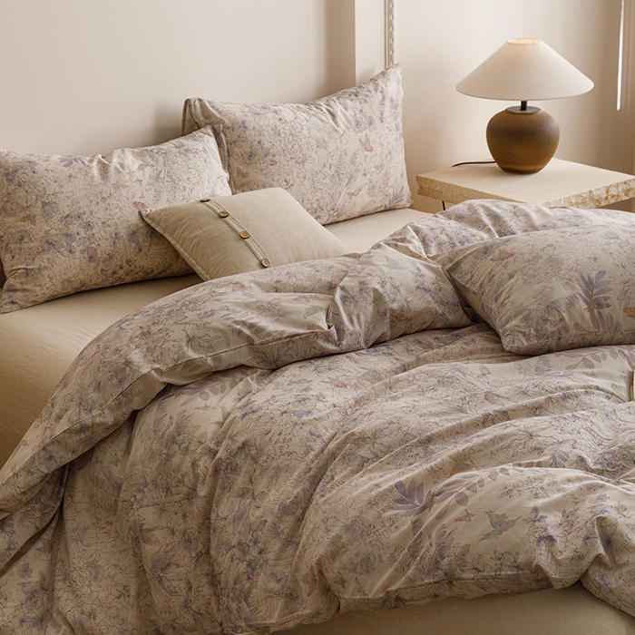 91家纺网 家纺一手货源 找家纺 爱思佳 2025新款棉麻数码印花四件套 花蝶-紫