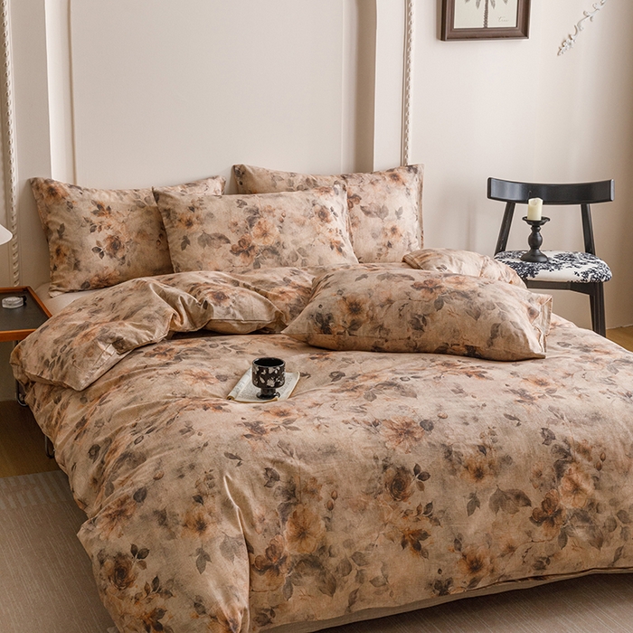 91家纺网 家纺一手货源 找家纺 爱思佳 2025新款棉麻数码印花四件套 花间墨韵-咖