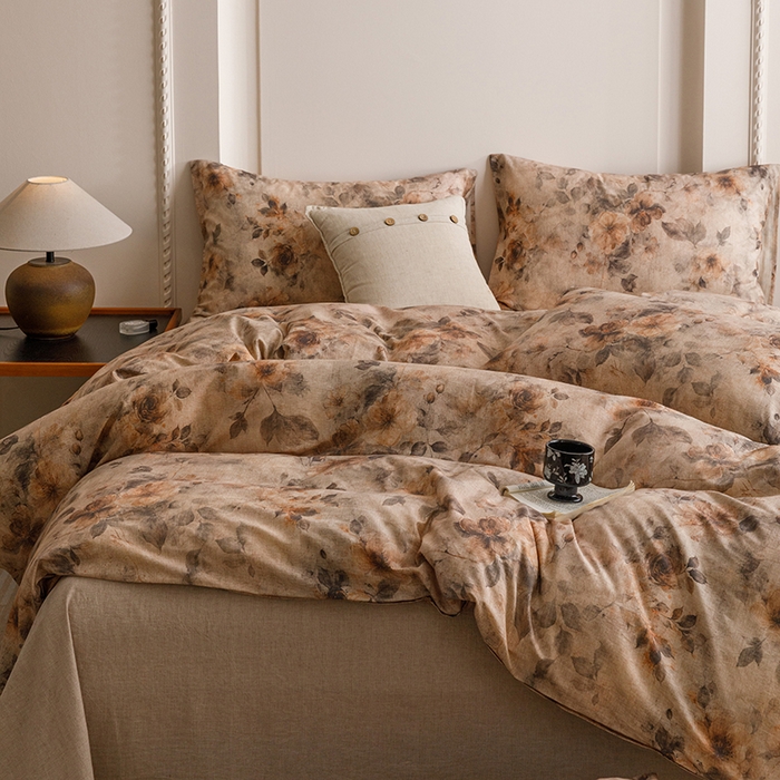 91家纺网 家纺一手货源 找家纺 爱思佳 2025新款棉麻数码印花四件套 花间墨韵-咖