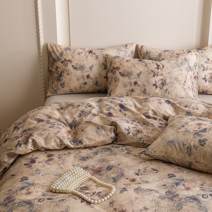 91家纺网 家纺一手货源 找家纺 爱思佳 2025新款棉麻数码印花四件套 花间墨韵-兰