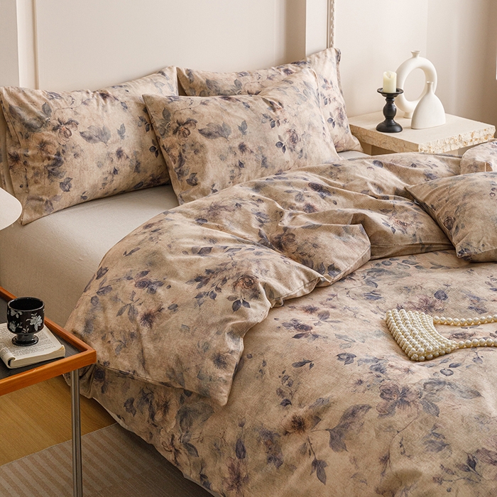 91家纺网 家纺一手货源 找家纺 爱思佳 2025新款棉麻数码印花四件套 花间墨韵-兰