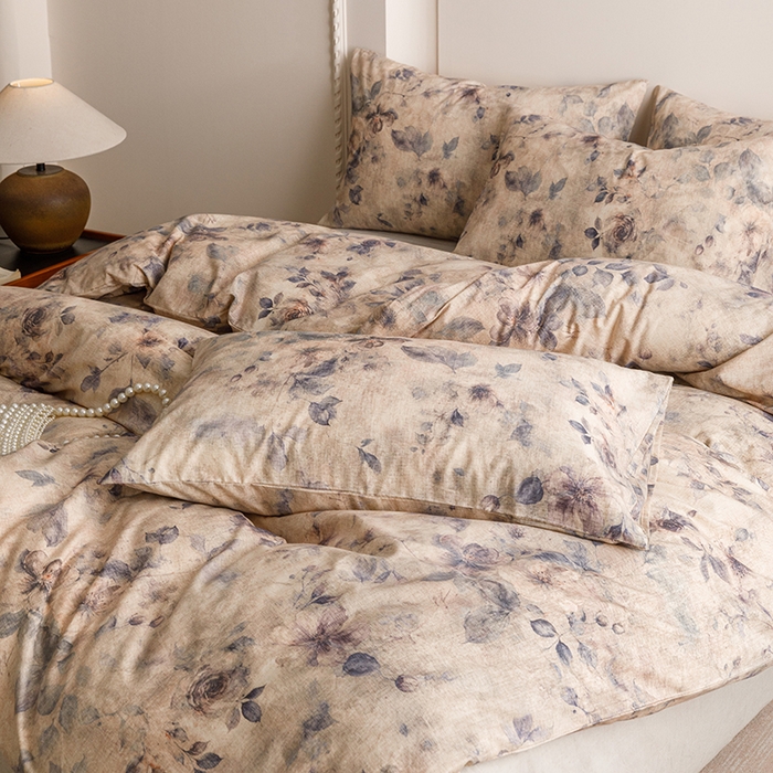 91家纺网 家纺一手货源 找家纺 爱思佳 2025新款棉麻数码印花四件套 花间墨韵-兰