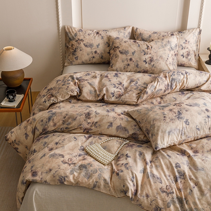 91家纺网 家纺一手货源 找家纺 爱思佳 2025新款棉麻数码印花四件套 花间墨韵-兰