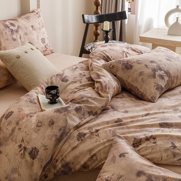 91家纺网 家纺一手货源 找家纺 爱思佳 2025新款棉麻数码印花四件套 暮雅花