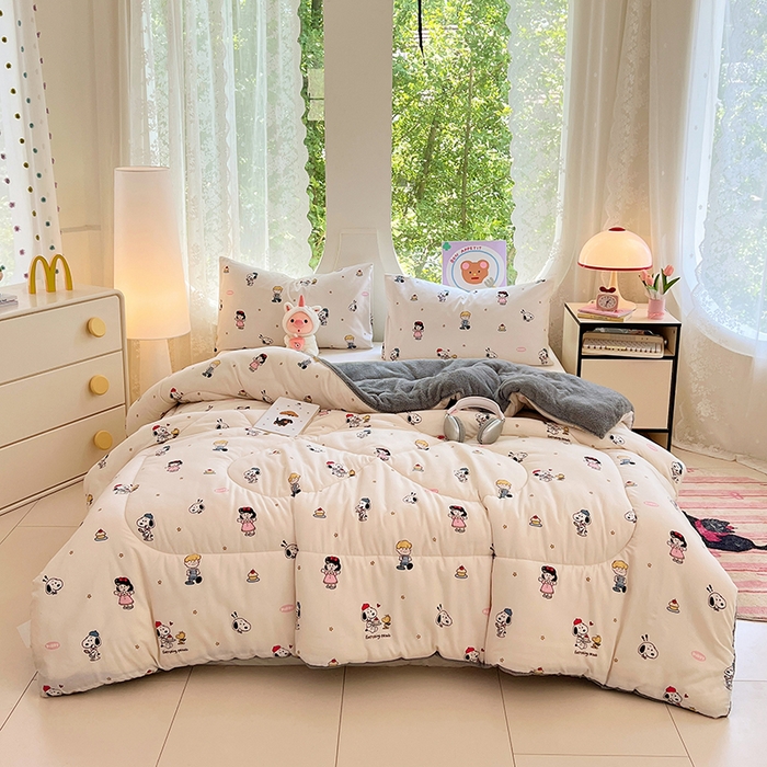 91家纺网 家纺一手货源 找家纺 VIP被业 2025新款羊羔绒印花冬被保暖被芯直播爆款纤维被子被芯 史努比