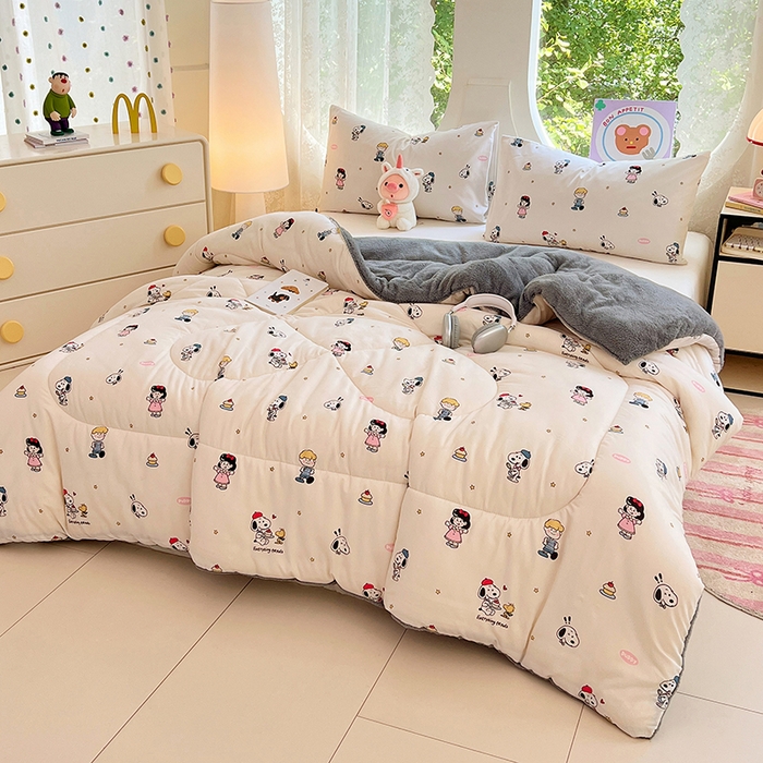 91家纺网 家纺一手货源 找家纺 VIP被业 2025新款羊羔绒印花冬被保暖被芯直播爆款纤维被子被芯 史努比