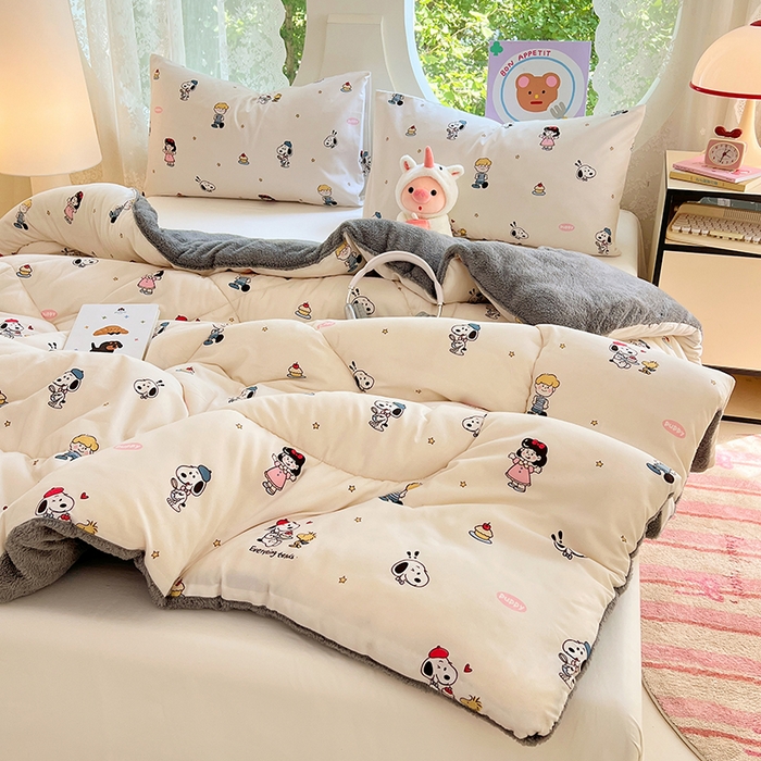 91家纺网 家纺一手货源 找家纺 VIP被业 2025新款羊羔绒印花冬被保暖被芯直播爆款纤维被子被芯 史努比