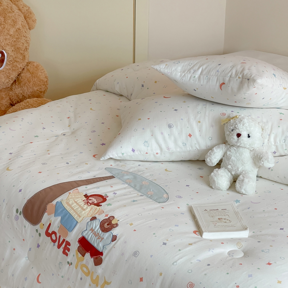 91家纺网 家纺一手货源 找家纺 一加一 2025新款全棉双层纱贴布绣抗菌大豆被子被芯 森林奇遇