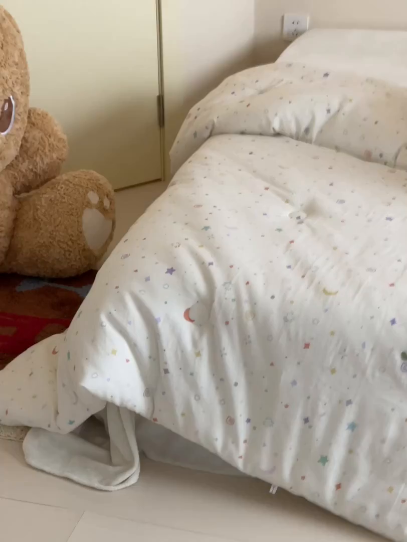 91家纺网 家纺一手货源 找家纺 一加一 2025新款全棉双层纱贴布绣抗菌大豆被子被芯 森林奇遇