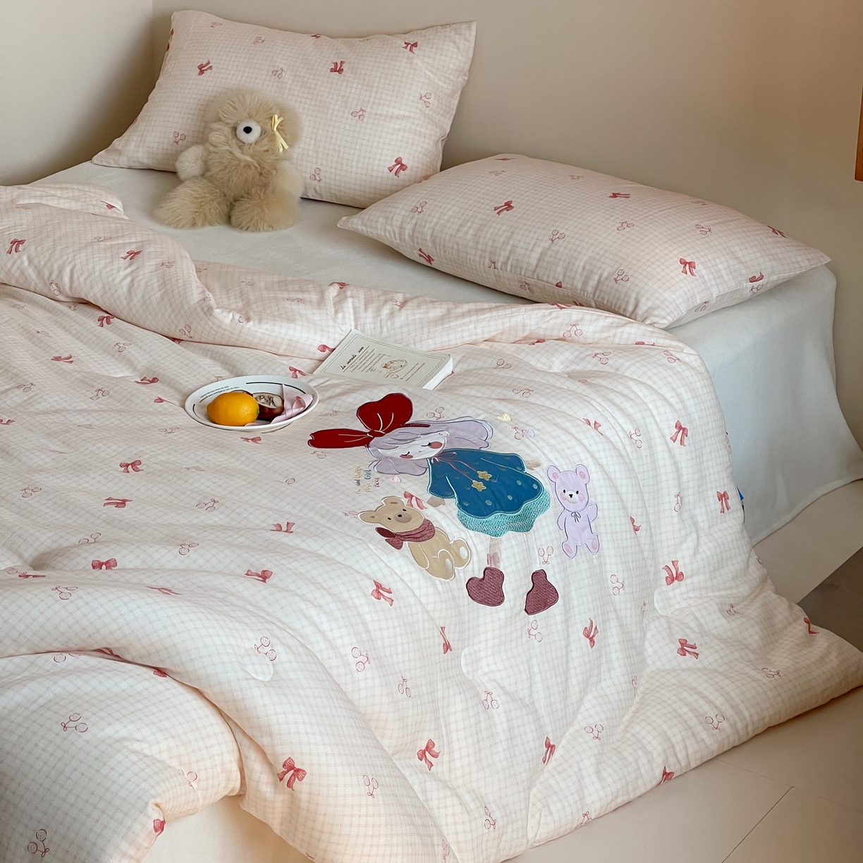 91家纺网 家纺一手货源 找家纺 一加一 2025新款全棉双层纱贴布绣抗菌大豆被子被芯 童梦守护