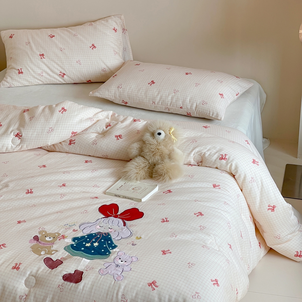 91家纺网 家纺一手货源 找家纺 一加一 2025新款全棉双层纱贴布绣抗菌大豆被子被芯 童梦守护