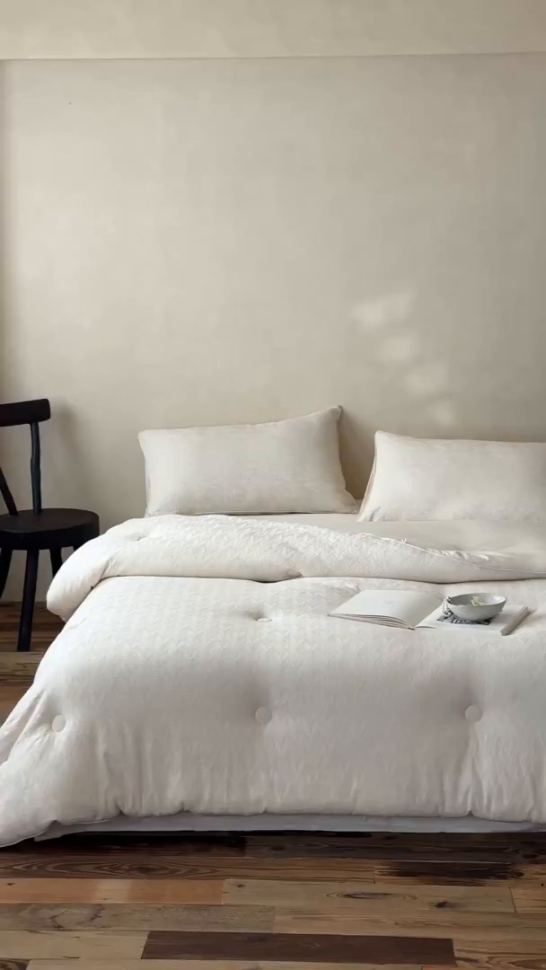 91家纺网 家纺一手货源 找家纺 一加一 2025新款轻奢棉麻大提花55%大豆抗菌被子被芯 羽梦柔衾