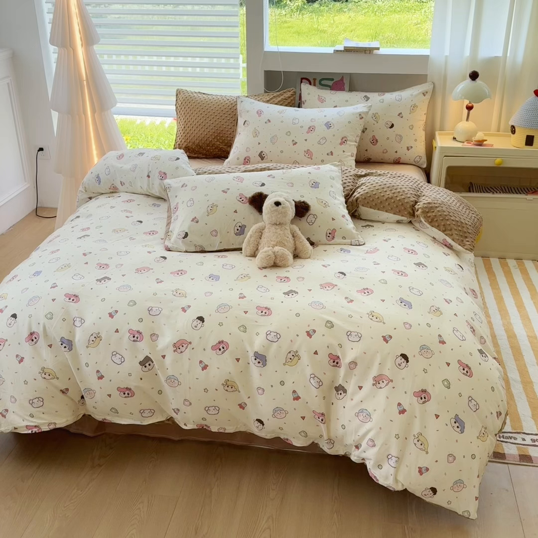 91家纺网 家纺一手货源 找家纺 丫丫家纺 2025学生季全棉高克重豆豆绒三四件套加厚保暖婴儿绒牛奶绒单被套单人双人被套加大号棉加绒三四件套  小新和他的蜡笔