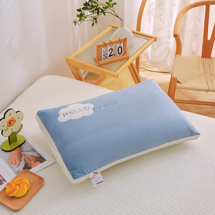 91家纺网 家纺一手货源 找家纺 万聚凯枕芯 2025新款云朵绒枕头枕芯 蓝色