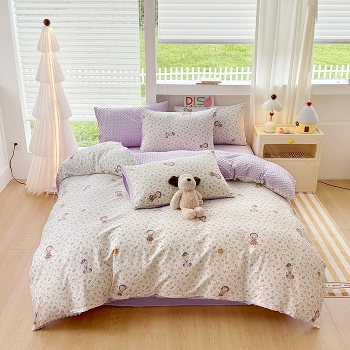 91家纺网 家纺一手货源 找家纺 丫丫家纺 2025学生季全棉高克重豆豆绒三四件套加厚保暖婴儿绒牛奶绒单被套单人双人被套加大号棉加绒三四件套  碎花熊兔