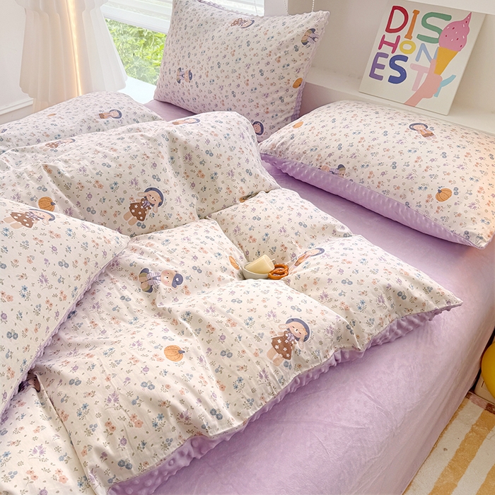 91家纺网 家纺一手货源 找家纺 丫丫家纺 2025学生季全棉高克重豆豆绒三四件套加厚保暖婴儿绒牛奶绒单被套单人双人被套加大号棉加绒三四件套  碎花熊兔