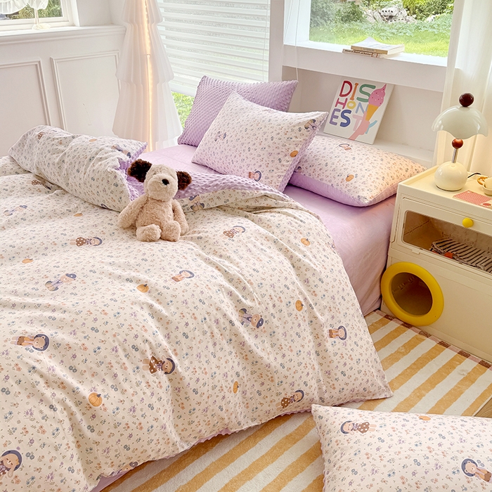 91家纺网 家纺一手货源 找家纺 丫丫家纺 2025学生季全棉高克重豆豆绒三四件套加厚保暖婴儿绒牛奶绒单被套单人双人被套加大号棉加绒三四件套  碎花熊兔