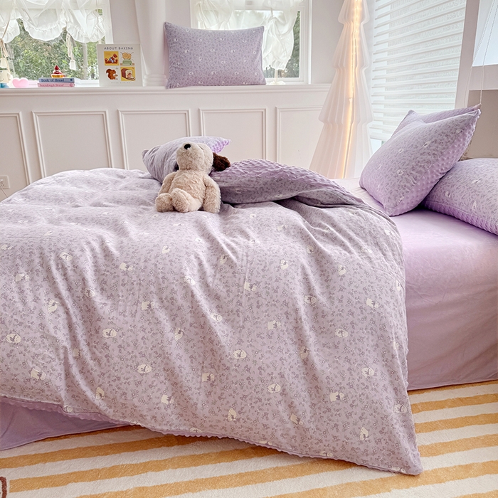 91家纺网 家纺一手货源 找家纺 丫丫家纺 2025学生季全棉高克重豆豆绒三四件套加厚保暖婴儿绒牛奶绒单被套单人双人被套加大号棉加绒三四件套  紫色兔几