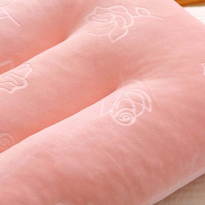 91家纺网 家纺一手货源 找家纺 万聚凯枕芯 2025新款玫瑰绒定型枕头枕芯 粉色