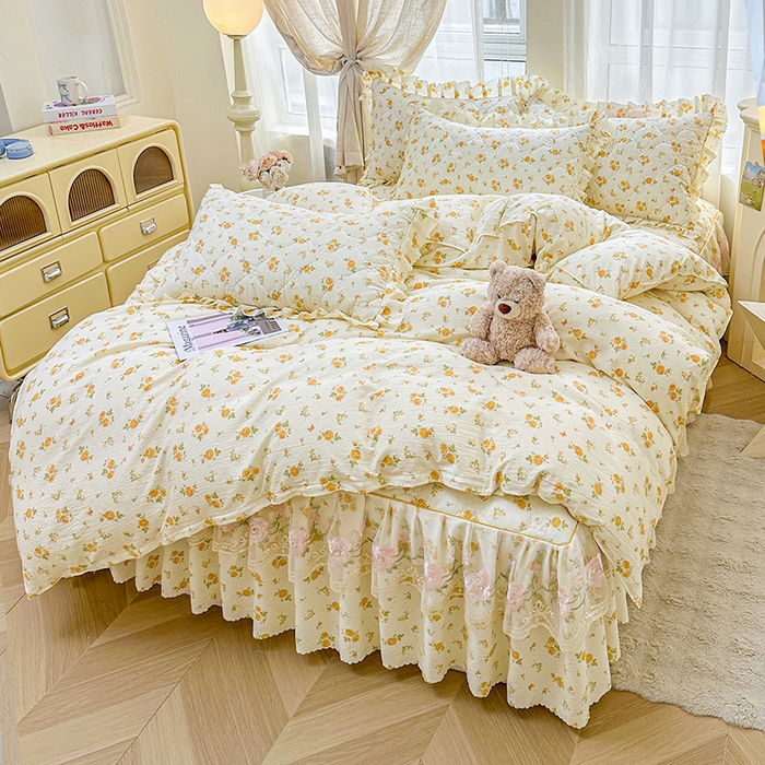 91家纺网 家纺一手货源 找家纺 艾裙海 2025秋冬新款木棉皱皱双层纱夹棉床裙系列四件套 盛夏光年