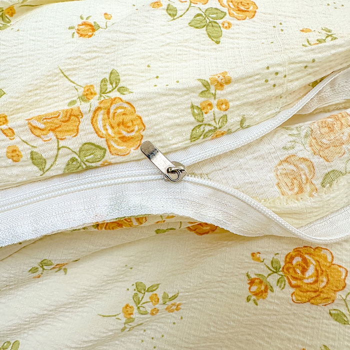 91家纺网 家纺一手货源 找家纺 艾裙海 2025秋冬新款木棉皱皱双层纱夹棉床裙系列四件套 盛夏光年