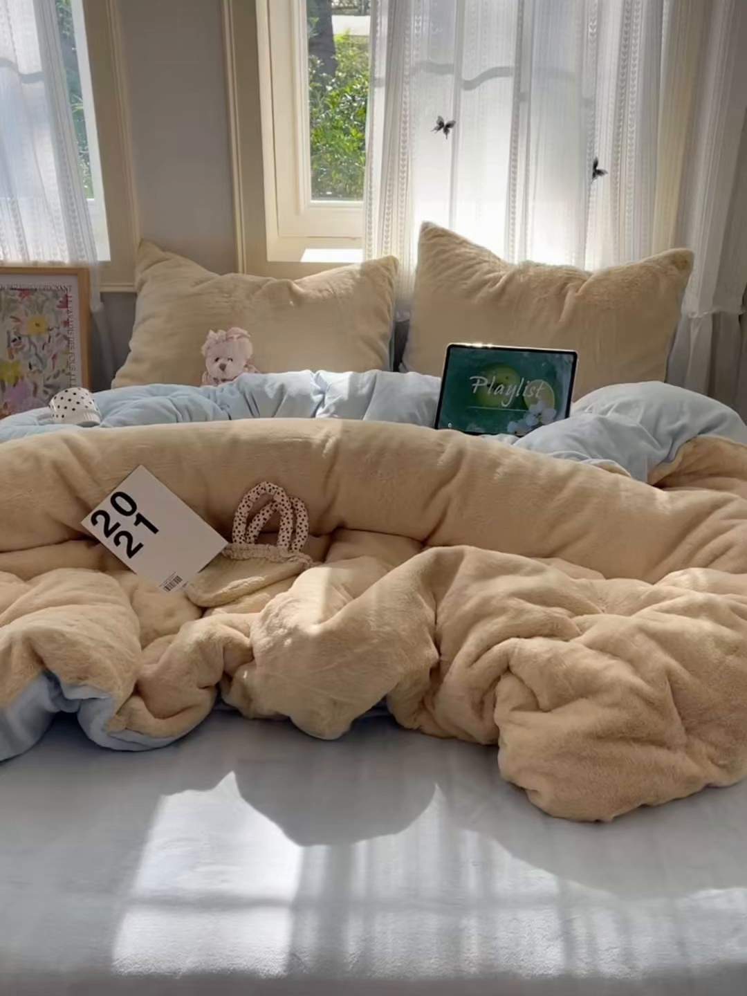 91家纺网 家纺一手货源 找家纺 金爱家 2025新款全消光牛奶绒A类纯色獭兔毛绒立体四件套 混搭-黄蓝