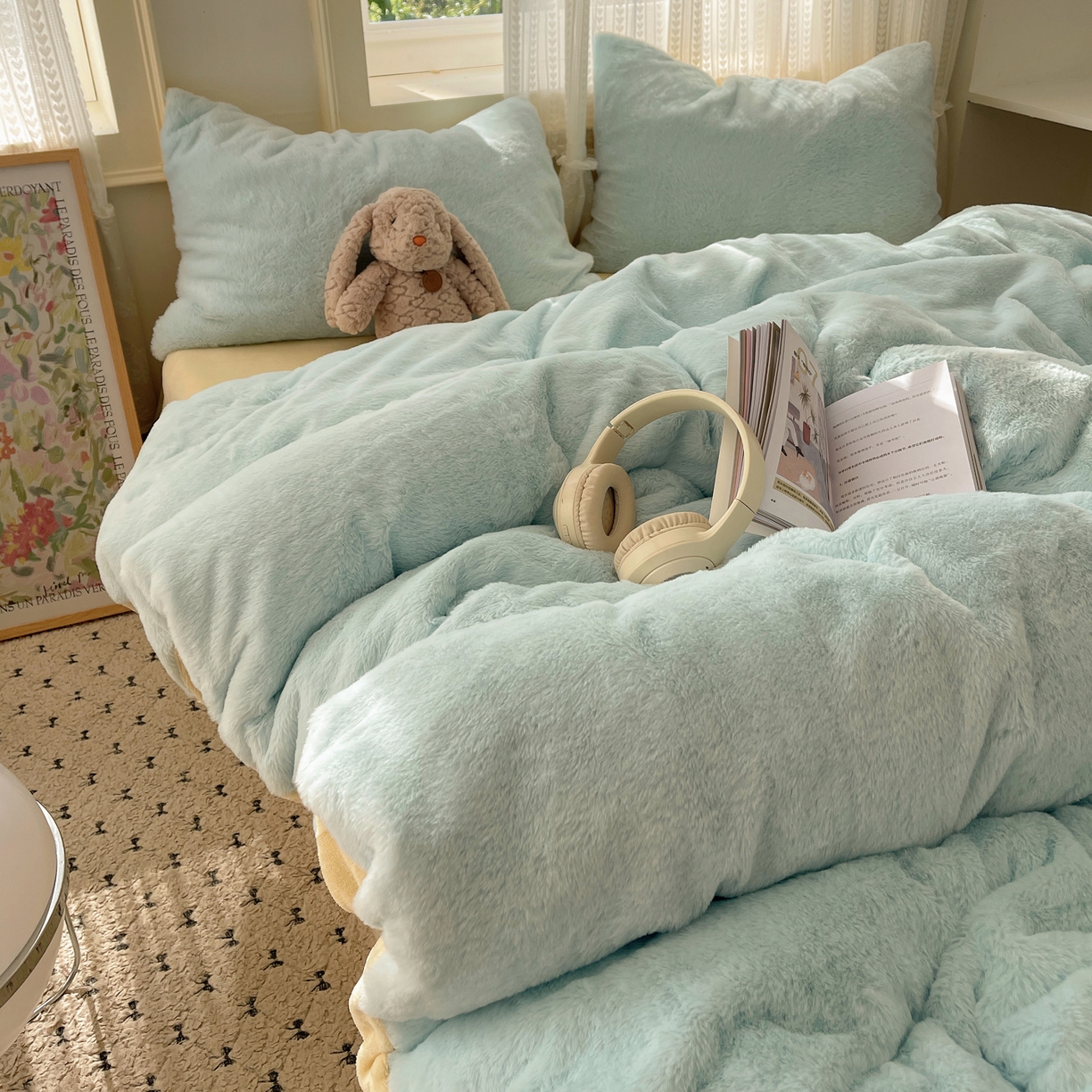 91家纺网 家纺一手货源 找家纺 金爱家 2025新款全消光牛奶绒A类纯色獭兔毛绒立体四件套 混搭-蓝黄