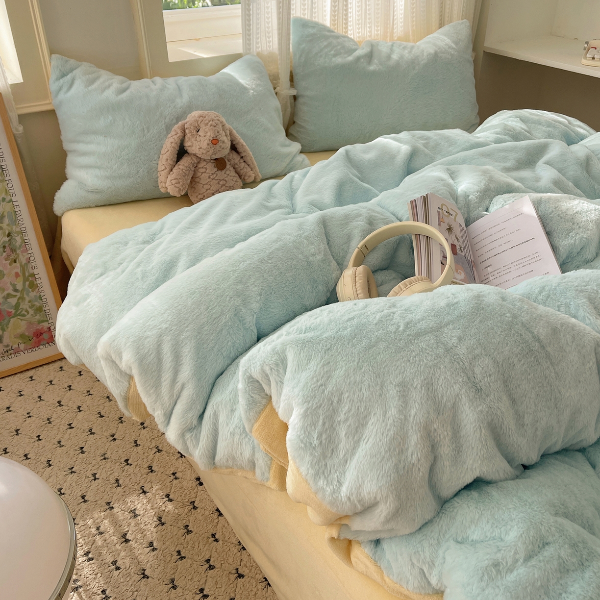 91家纺网 家纺一手货源 找家纺 金爱家 2025新款全消光牛奶绒A类纯色獭兔毛绒立体四件套 混搭-蓝黄