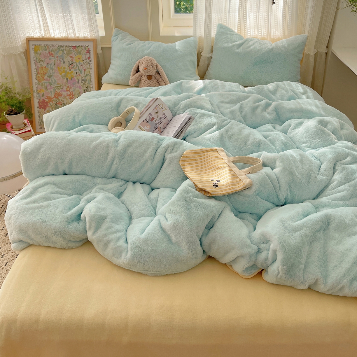 91家纺网 家纺一手货源 找家纺 金爱家 2025新款全消光牛奶绒A类纯色獭兔毛绒立体四件套 混搭-蓝黄