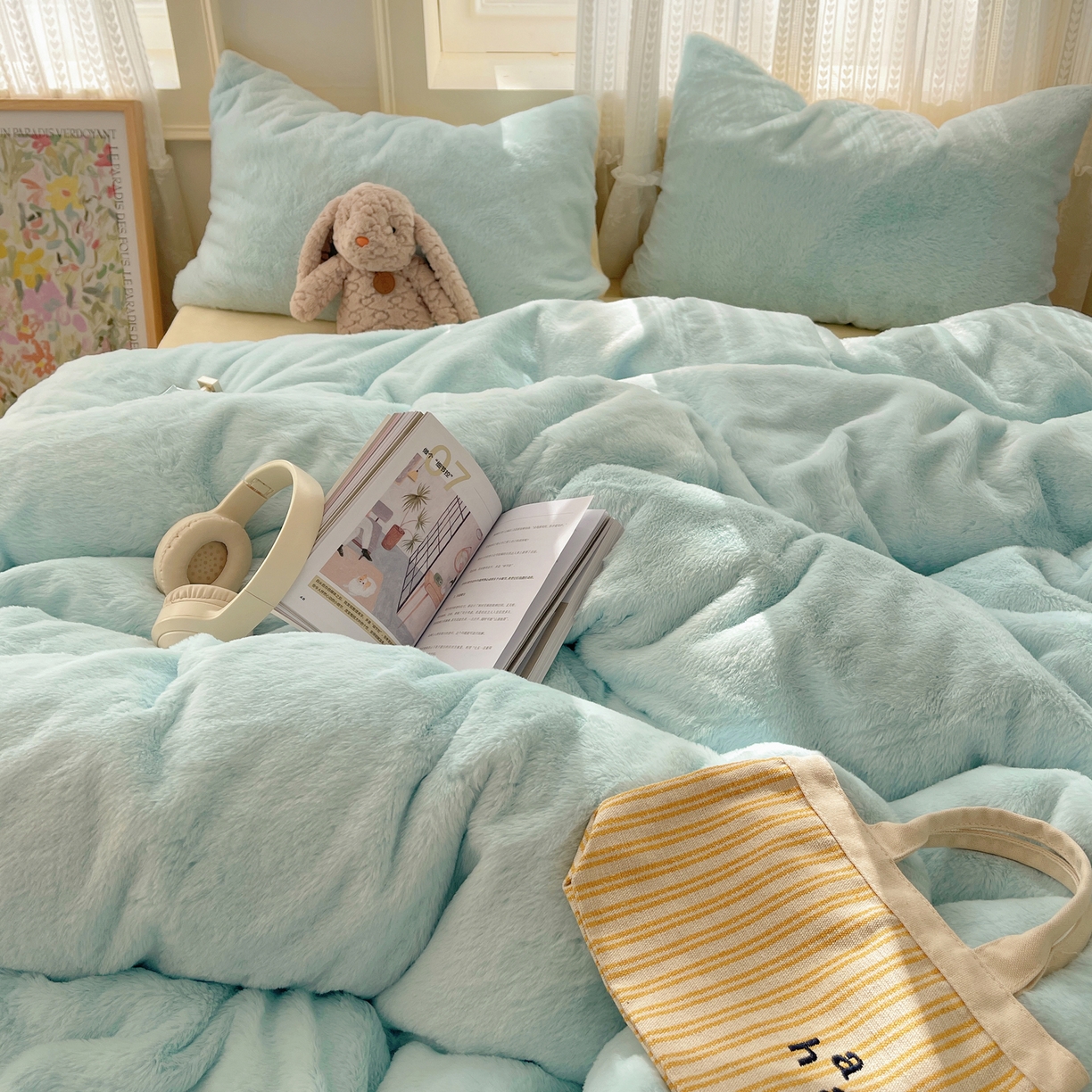 91家纺网 家纺一手货源 找家纺 金爱家 2025新款全消光牛奶绒A类纯色獭兔毛绒立体四件套 混搭-蓝黄