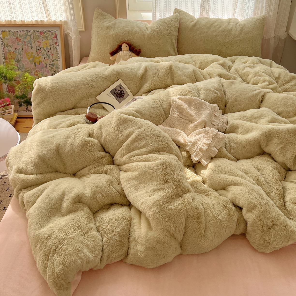 91家纺网 家纺一手货源 找家纺 金爱家 2025新款全消光牛奶绒A类纯色獭兔毛绒立体四件套 混搭-绿粉