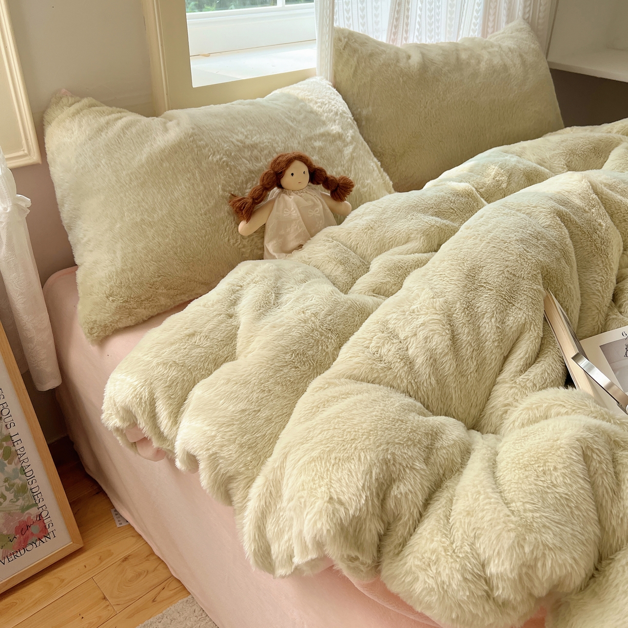 91家纺网 家纺一手货源 找家纺 金爱家 2025新款全消光牛奶绒A类纯色獭兔毛绒立体四件套 混搭-绿粉