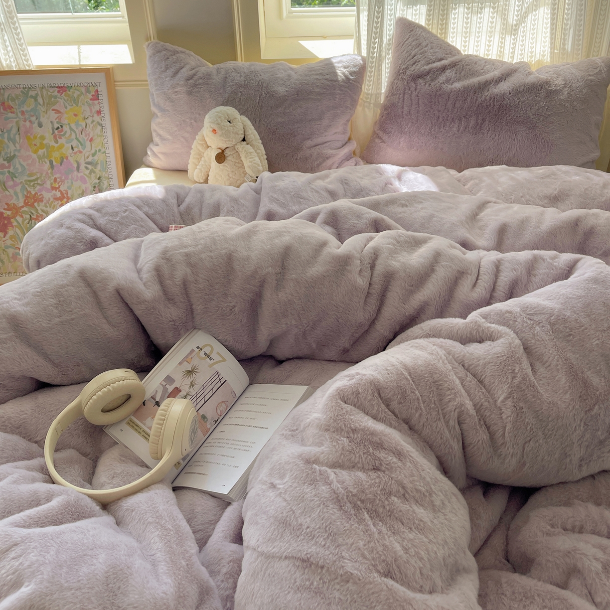 91家纺网 家纺一手货源 找家纺 金爱家 2025新款全消光牛奶绒A类纯色獭兔毛绒立体四件套 混搭-紫黄