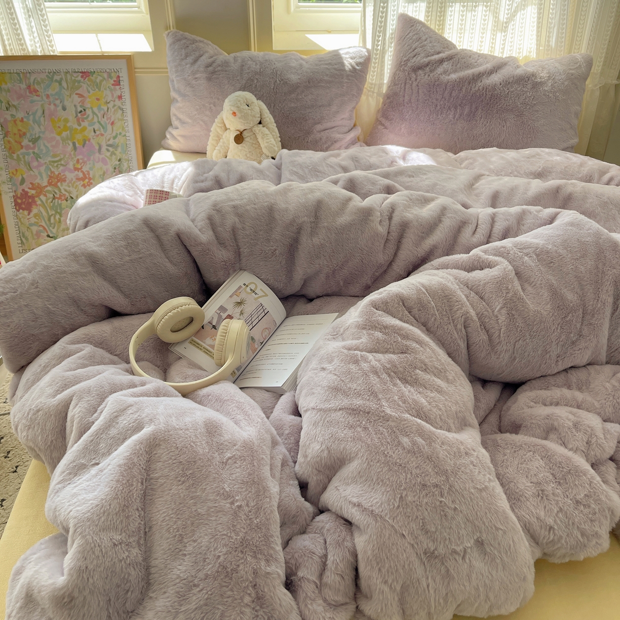 91家纺网 家纺一手货源 找家纺 金爱家 2025新款全消光牛奶绒A类纯色獭兔毛绒立体四件套 混搭-紫黄