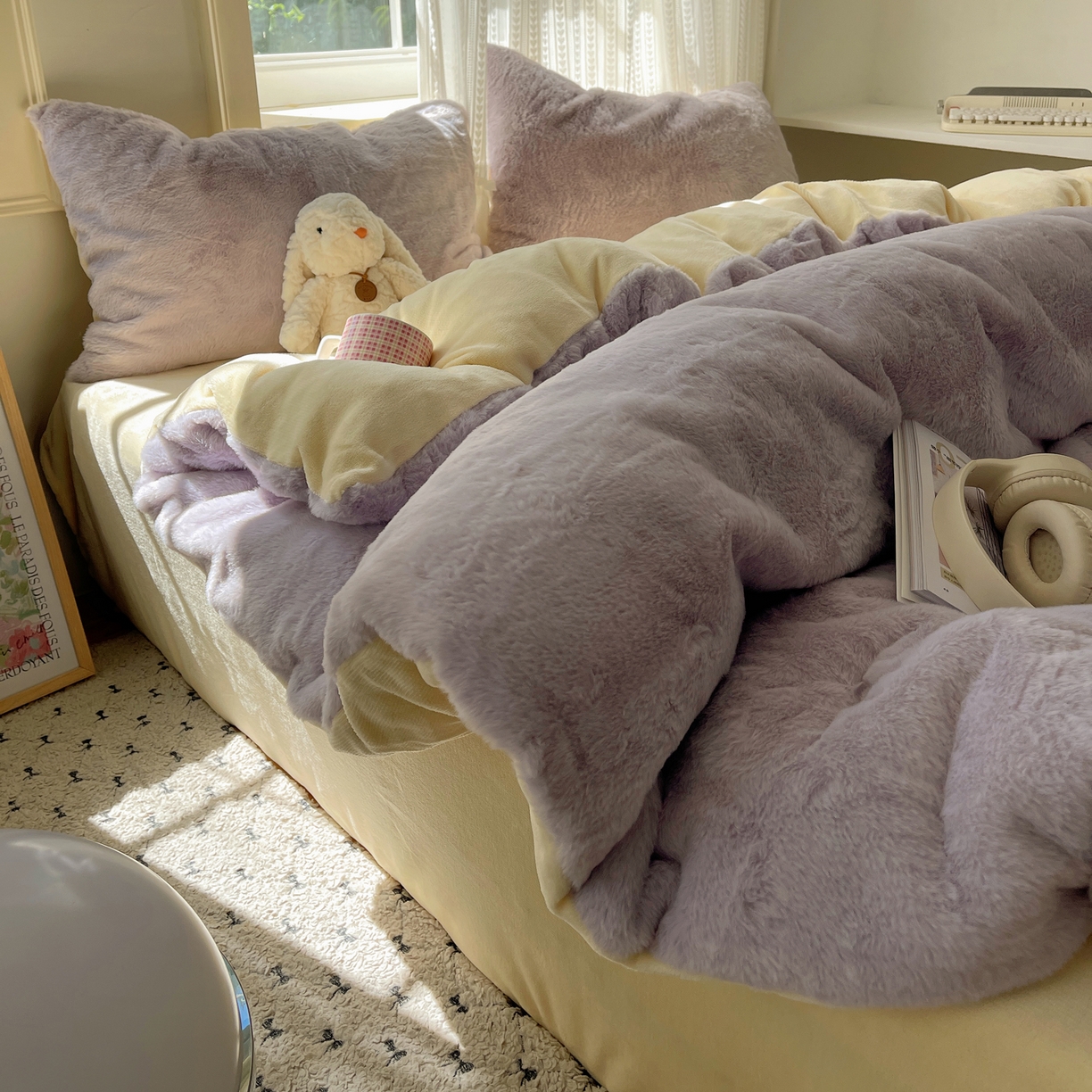 91家纺网 家纺一手货源 找家纺 金爱家 2025新款全消光牛奶绒A类纯色獭兔毛绒立体四件套 混搭-紫黄