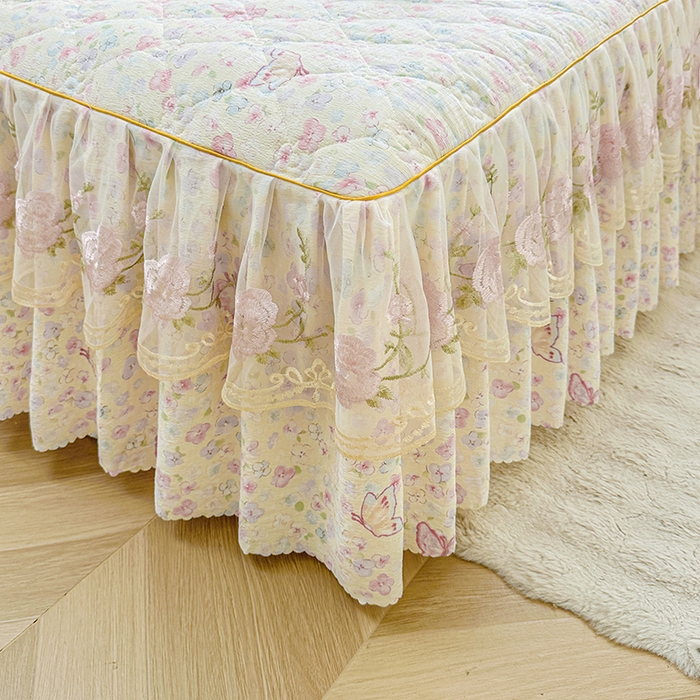 91家纺网 家纺一手货源 找家纺 艾裙海 2025秋冬新款木棉皱皱双层纱夹棉床裙系列单品床裙 繁华碟影