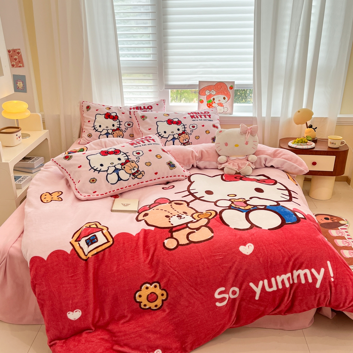 91家纺网 家纺一手货源 找家纺 （总）金爱家 2025新品大版卡通平网数码印花加厚高克重牛奶绒皮卡丘系列四件套