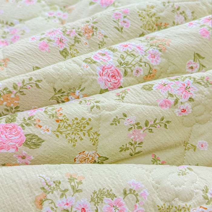 91家纺网 家纺一手货源 找家纺 艾裙海 2025秋冬新款木棉皱皱双层纱夹棉床裙系列单品床裙 兰桂芳绿