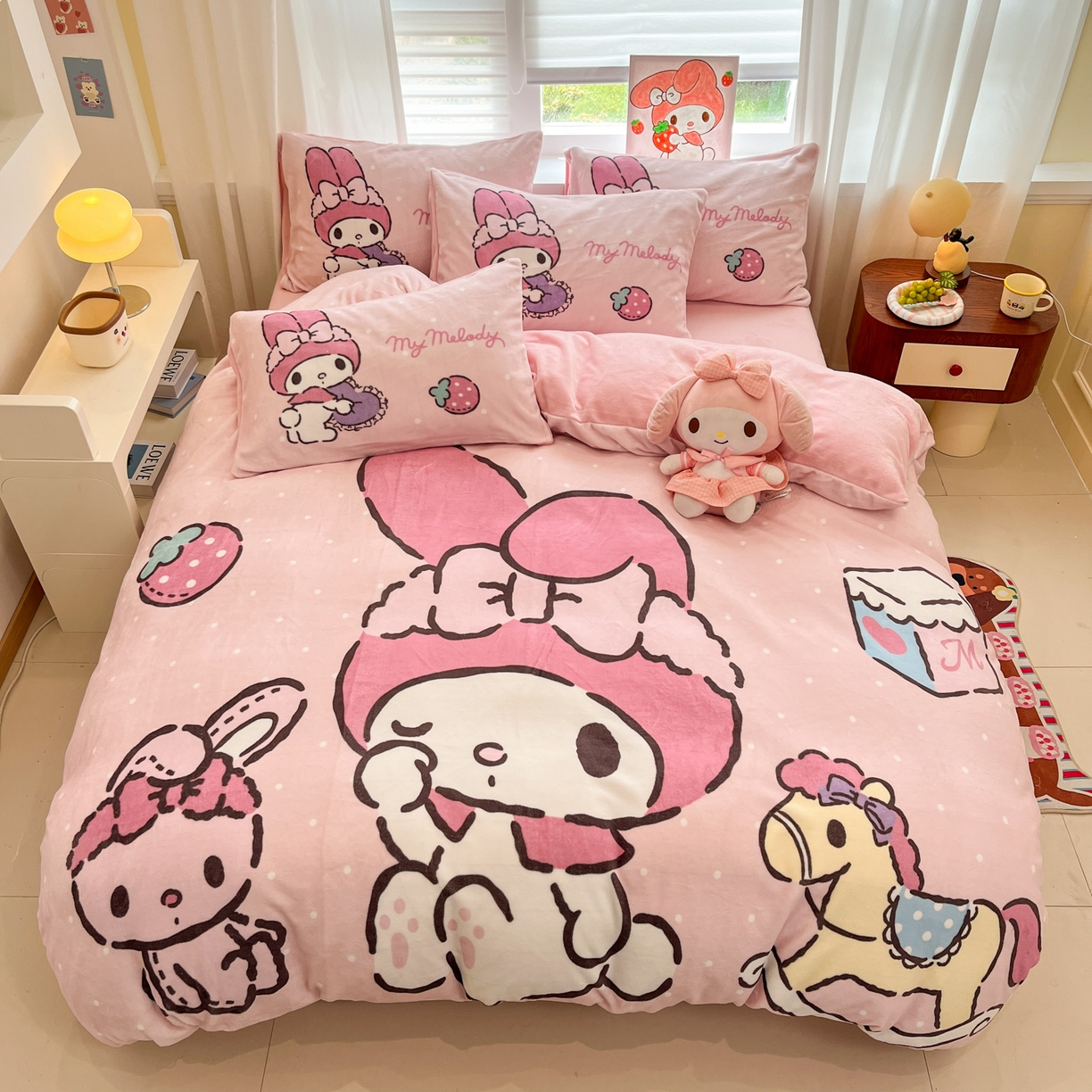 91家纺网 家纺一手货源 找家纺 （总）金爱家 2025新品大版卡通平网数码印花加厚高克重牛奶绒皮卡丘系列四件套