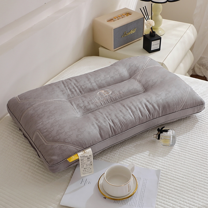 万聚凯枕芯 2025新款皇冠提花定型枕头枕芯 灰色