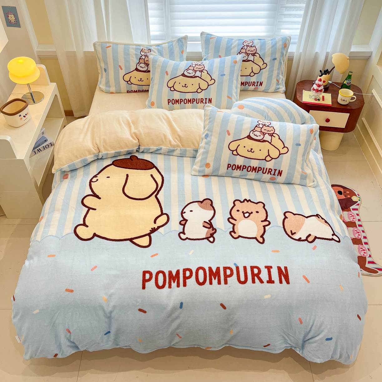 91家纺网 家纺一手货源 找家纺 （总）金爱家 2025新品大版卡通平网数码印花加厚高克重牛奶绒皮卡丘系列四件套