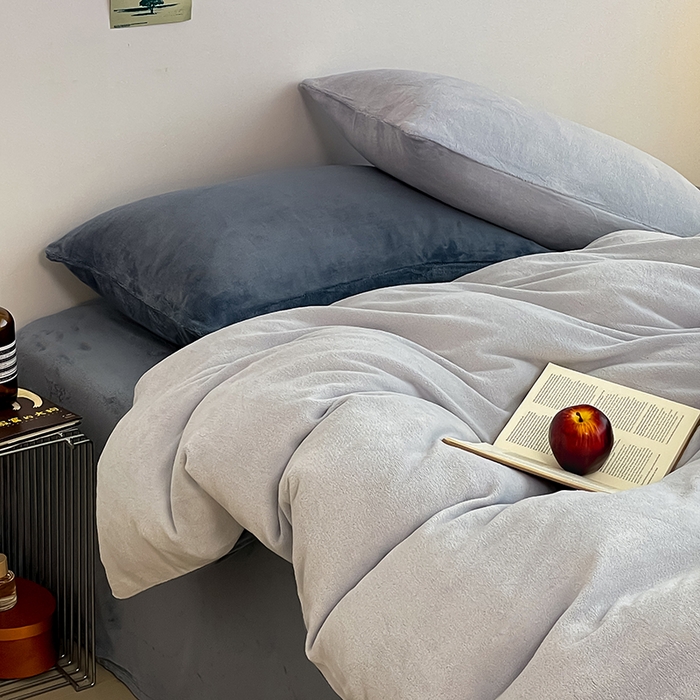 91家纺网 家纺一手货源 找家纺 （总）三朵家纺 2025新款法莱绒混搭四件套