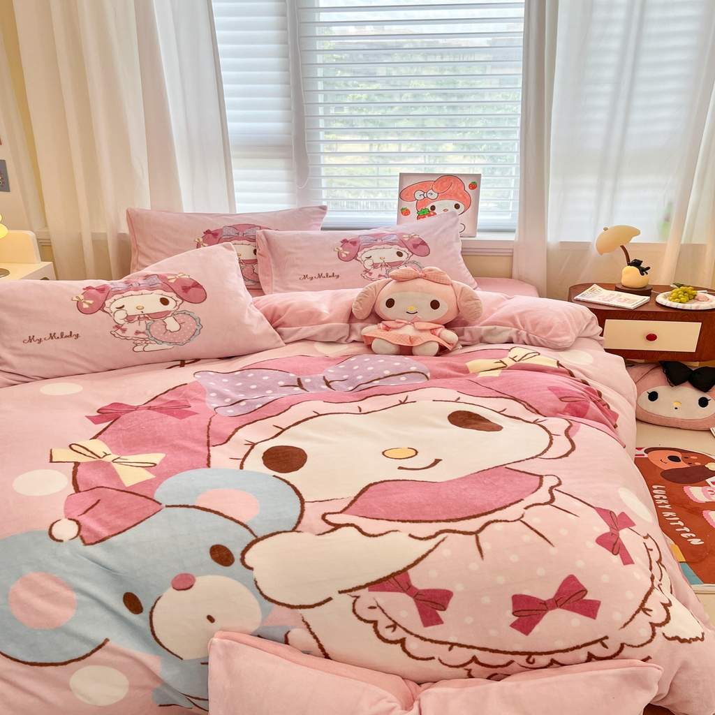 91家纺网 家纺一手货源 找家纺 金爱家 2025新品大版卡通平网数码印花加厚高克重牛奶绒皮卡丘系列四件套 绒大版-公主美乐蒂