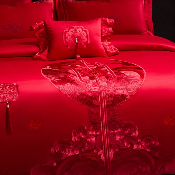 91家纺网 家纺一手货源 找家纺 红番天家居馆 （控价）2025新款纯棉贡缎提花婚庆四件套（每款供货价的基础上一切活动券后+100） 听澜同心-红