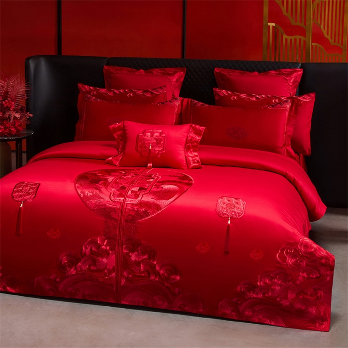 91家纺网 家纺一手货源 找家纺 红番天家居馆 （控价）2025新款纯棉贡缎提花婚庆四件套（每款供货价的基础上一切活动券后+100） 听澜同心-红