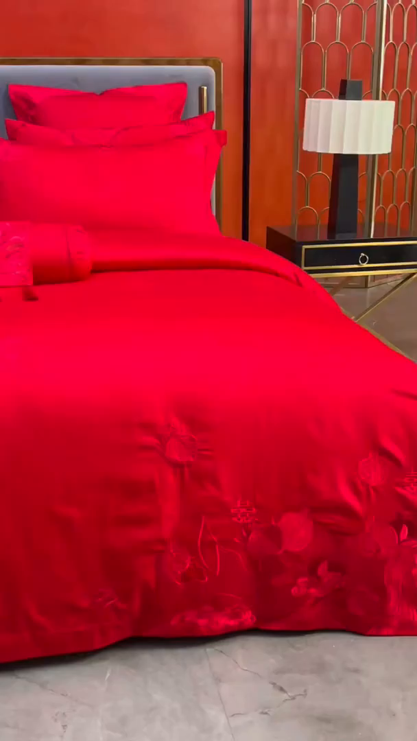 91家纺网 家纺一手货源 找家纺 红番天家居馆 （控价）2025新款纯棉贡缎提花婚庆四件套（每款供货价的基础上一切活动券后+100） 榴连忘返-红