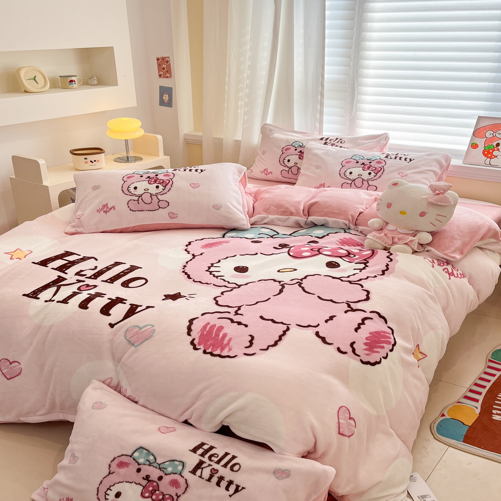 91家纺网 家纺一手货源 找家纺 金爱家 2025新品大版卡通平网数码印花加厚高克重牛奶绒皮卡丘系列四件套 绒大版-babykitty