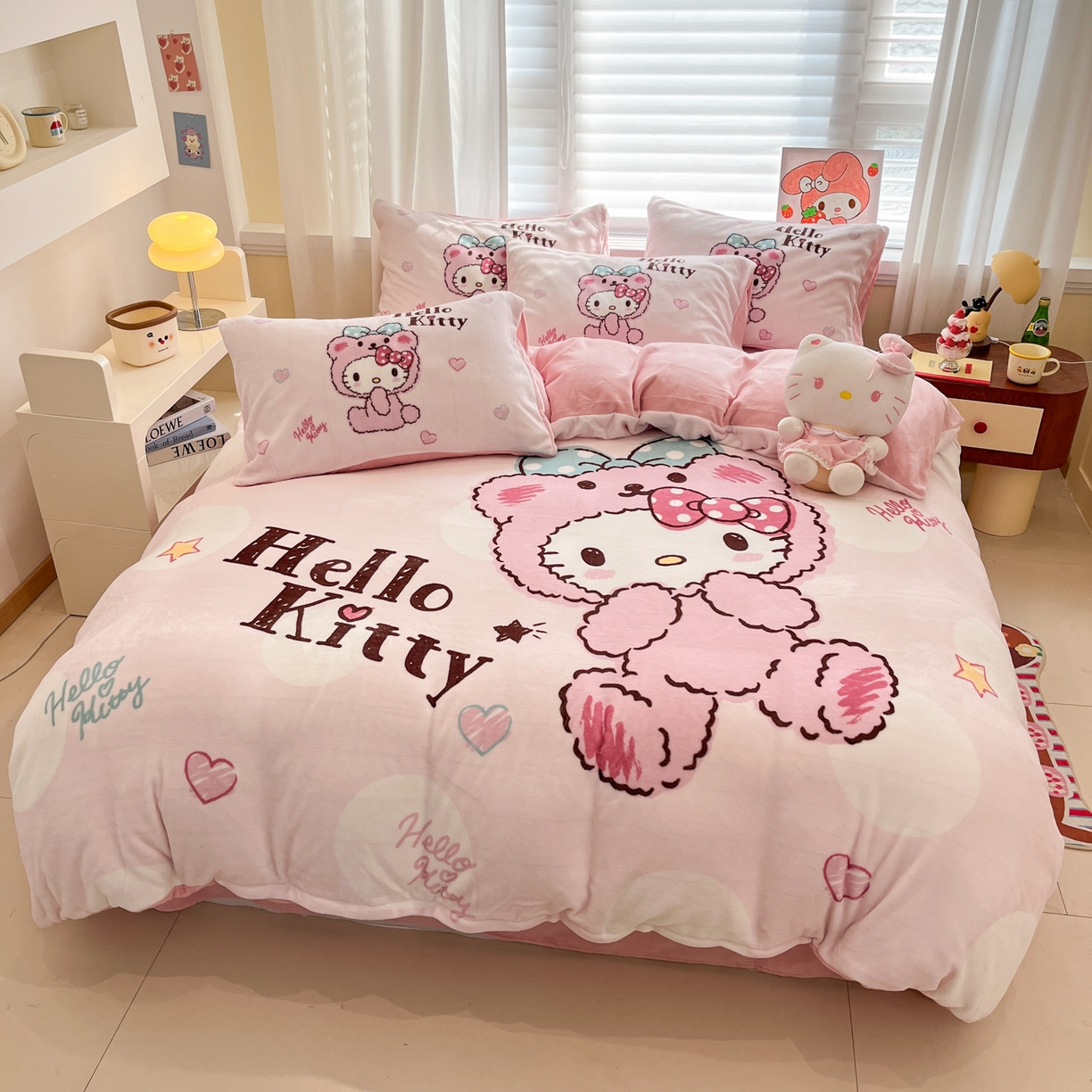 91家纺网 家纺一手货源 找家纺 金爱家 2025新品大版卡通平网数码印花加厚高克重牛奶绒皮卡丘系列四件套 绒大版-babykitty