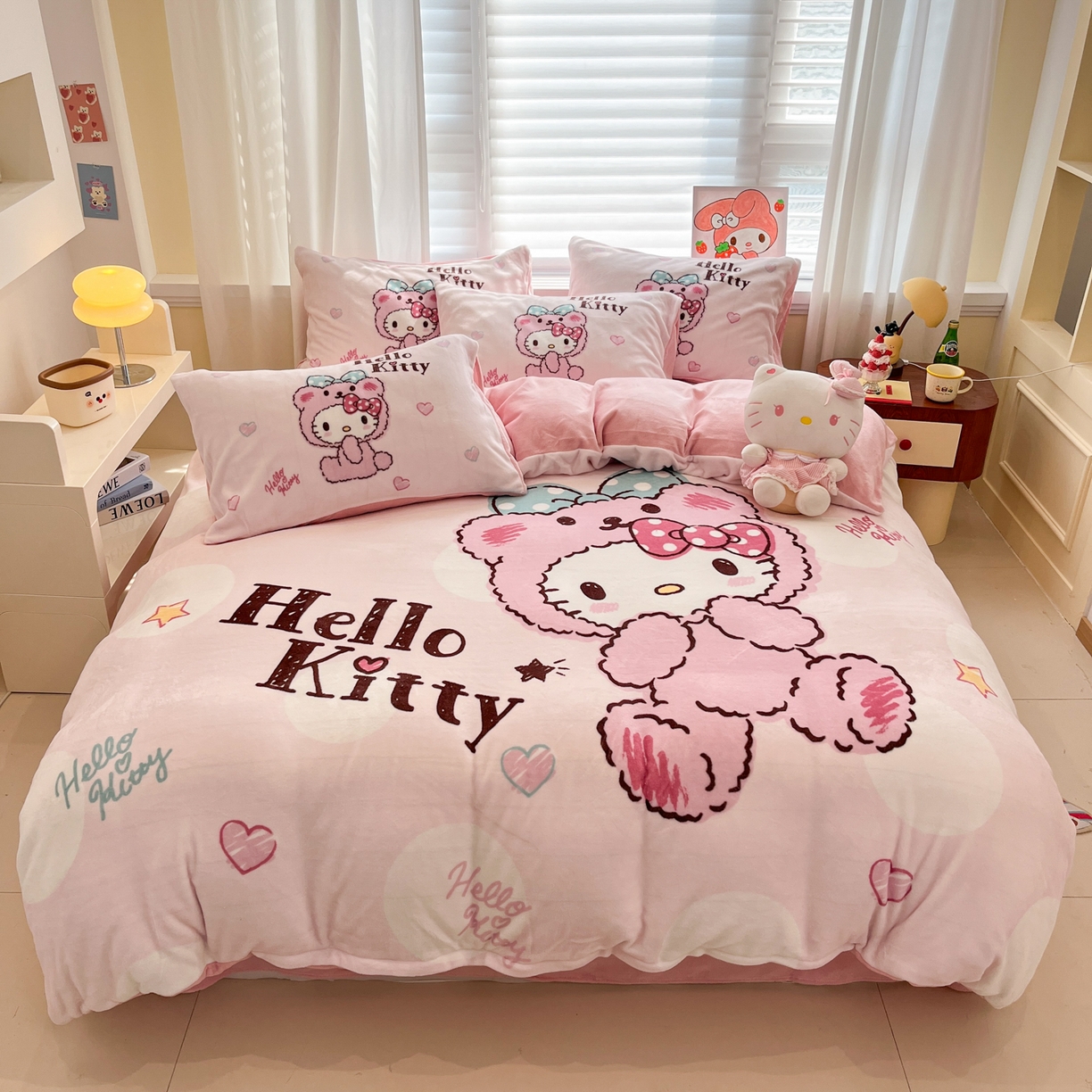 91家纺网 家纺一手货源 找家纺 金爱家 2025新品大版卡通平网数码印花加厚高克重牛奶绒皮卡丘系列四件套 绒大版-babykitty